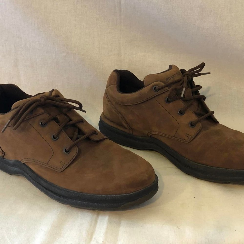 Size 11 Men's Brown Suede Rockport MW%)&M Pebbled Lace Up Oxfords